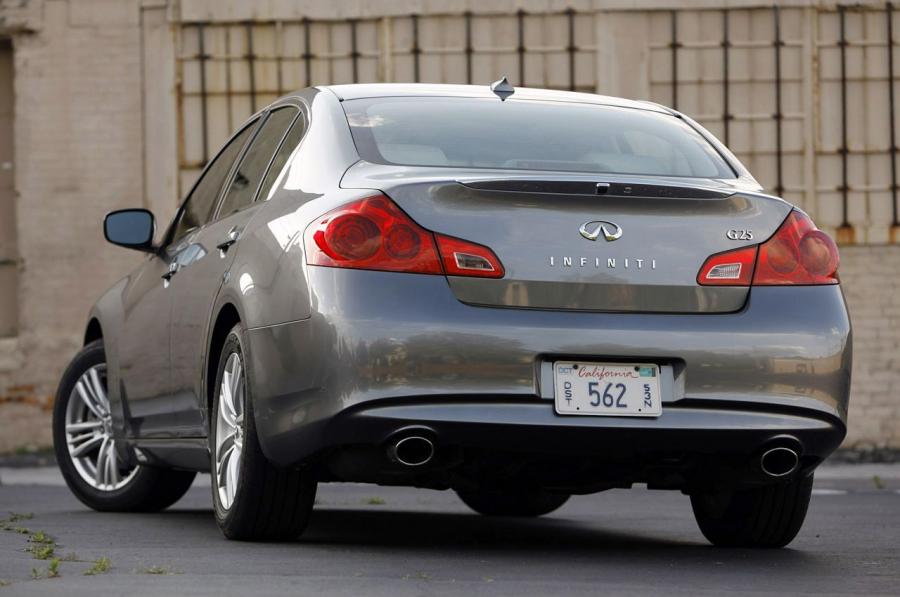  Infiniti G25 2012 года  (фото 8 из 30)